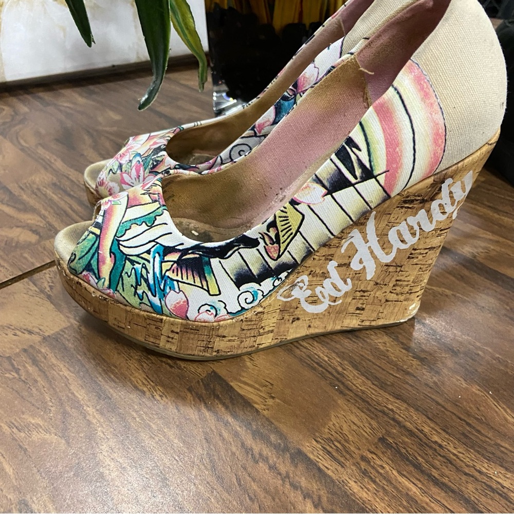 Ed Hardy Womens Skull Hibiscus Cork Wedge Heels Peep Toe Tattoo Print Size 8 - Picture 8 of 10